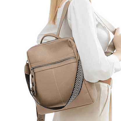 Pocket leather backpack with double strap