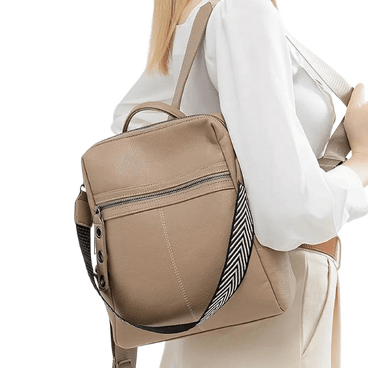 Pocket leather backpack with double strap