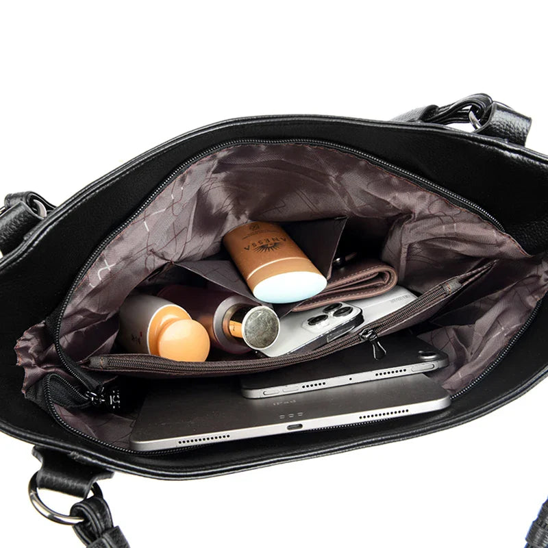 Marina Campos leather tote bag